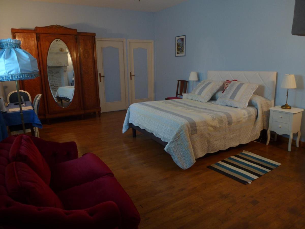 Le Logis De Faugerit Bed and Breakfast Frontenay-Rohan-Rohan Exteriör bild